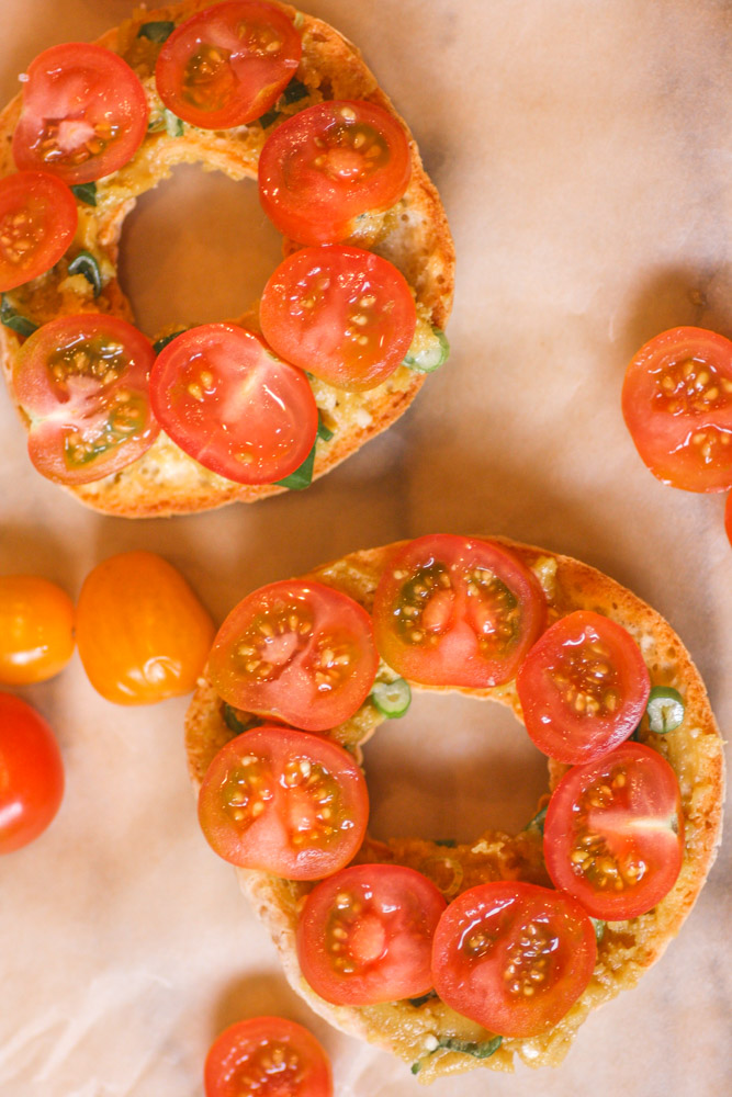 bagel with tomato (better edit)-1452
